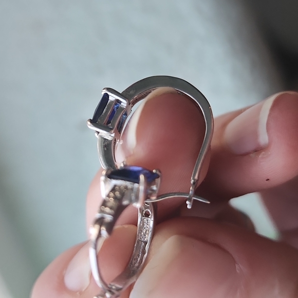 Clasp hoop Earrings sterling silver Blue lab crafted Square Stone - Picture 2 of 2